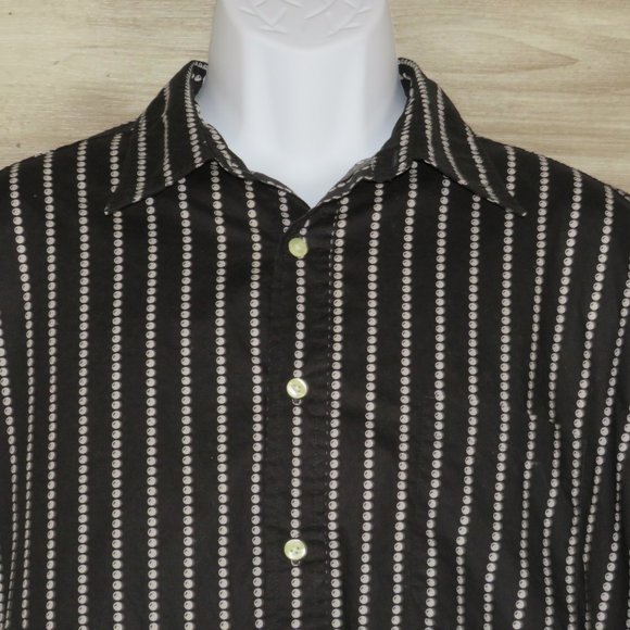 Perry Ellis* Men's Short Sleeve Button Down Straight Split Side Hem Shirt~ XL - Picture 3 of 10